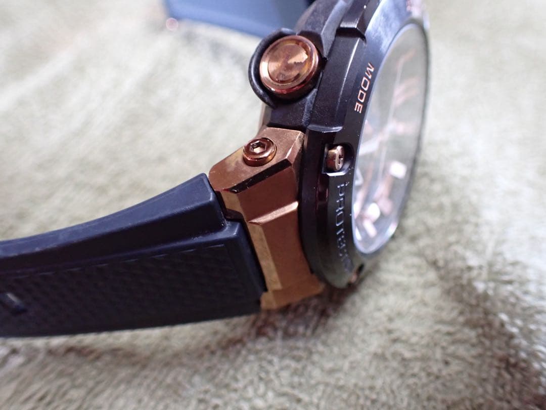 CASIO カシオBluetoothソーラー G-SHOCK GST-B200