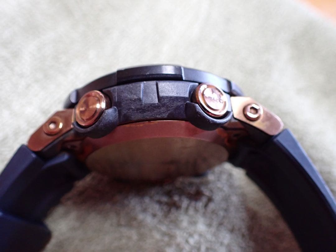 CASIO カシオBluetoothソーラー G-SHOCK GST-B200