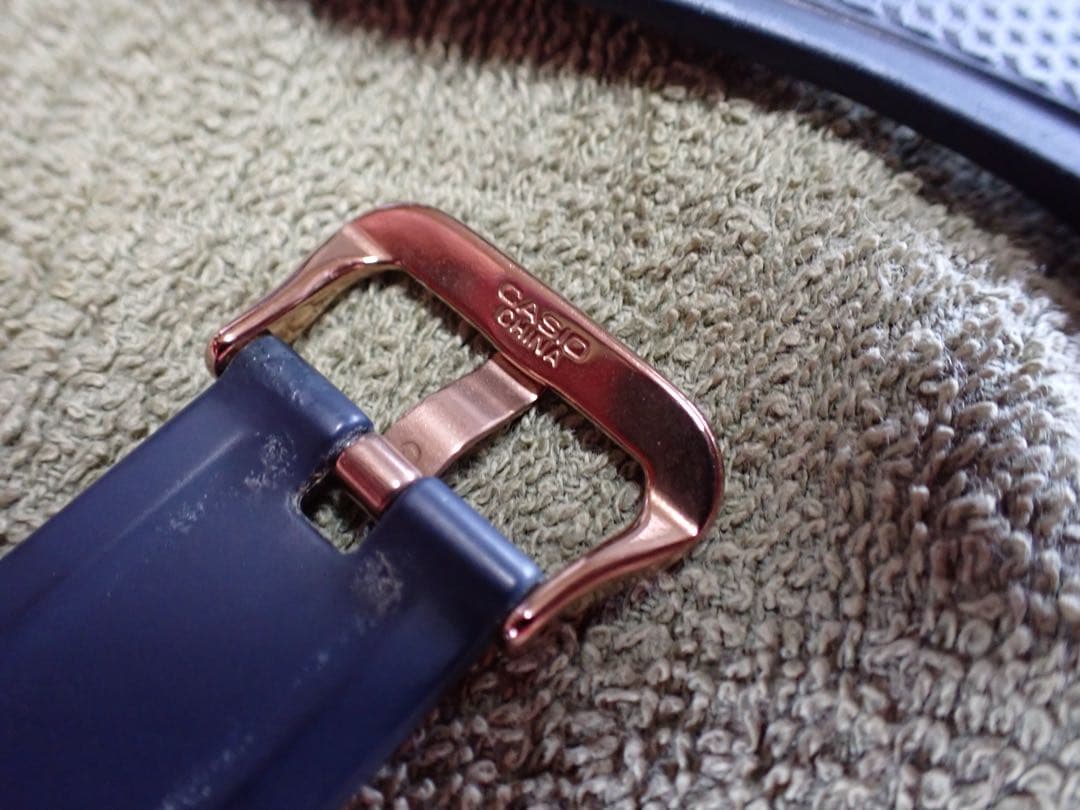 CASIO カシオBluetoothソーラー G-SHOCK GST-B200