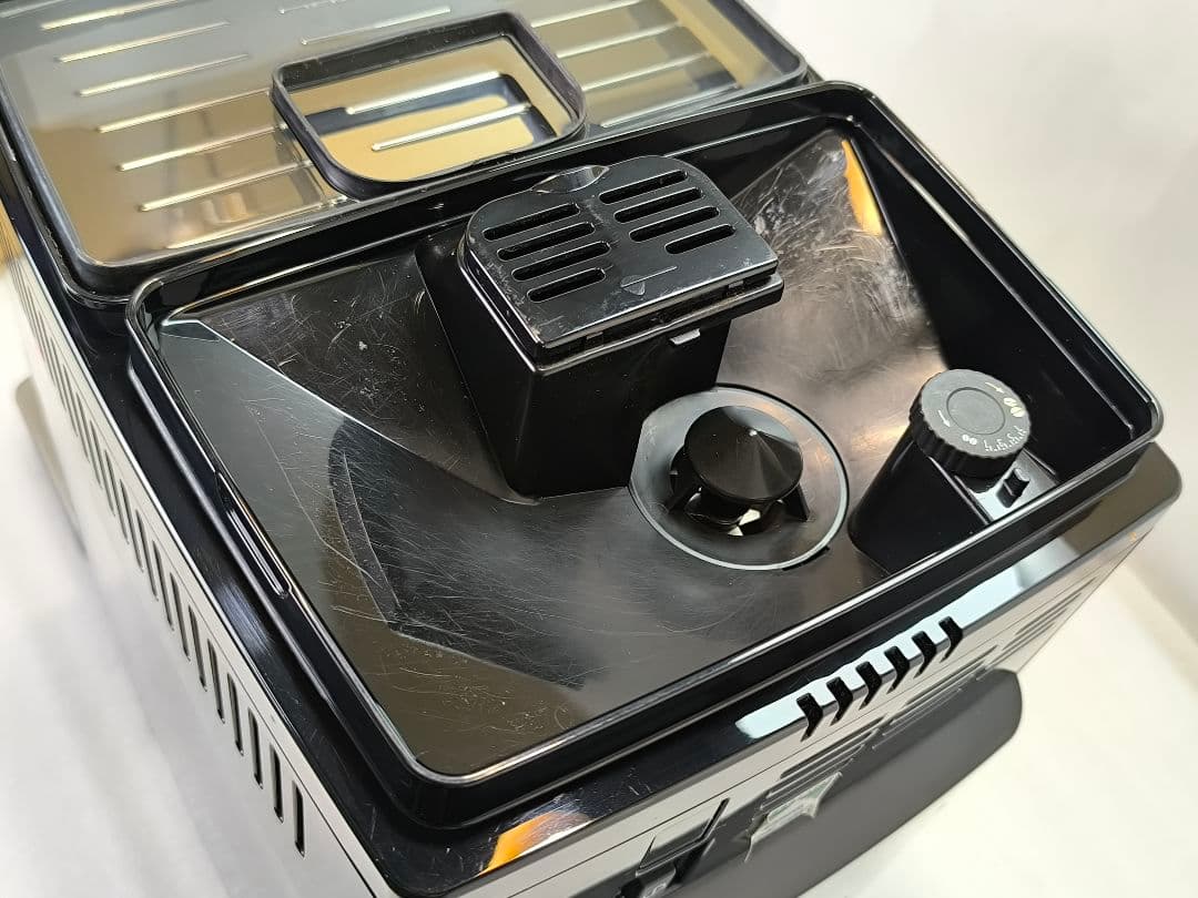 デロンギマグニフィカS コンパクト全自動コーヒーマシン ECAM23120B 3