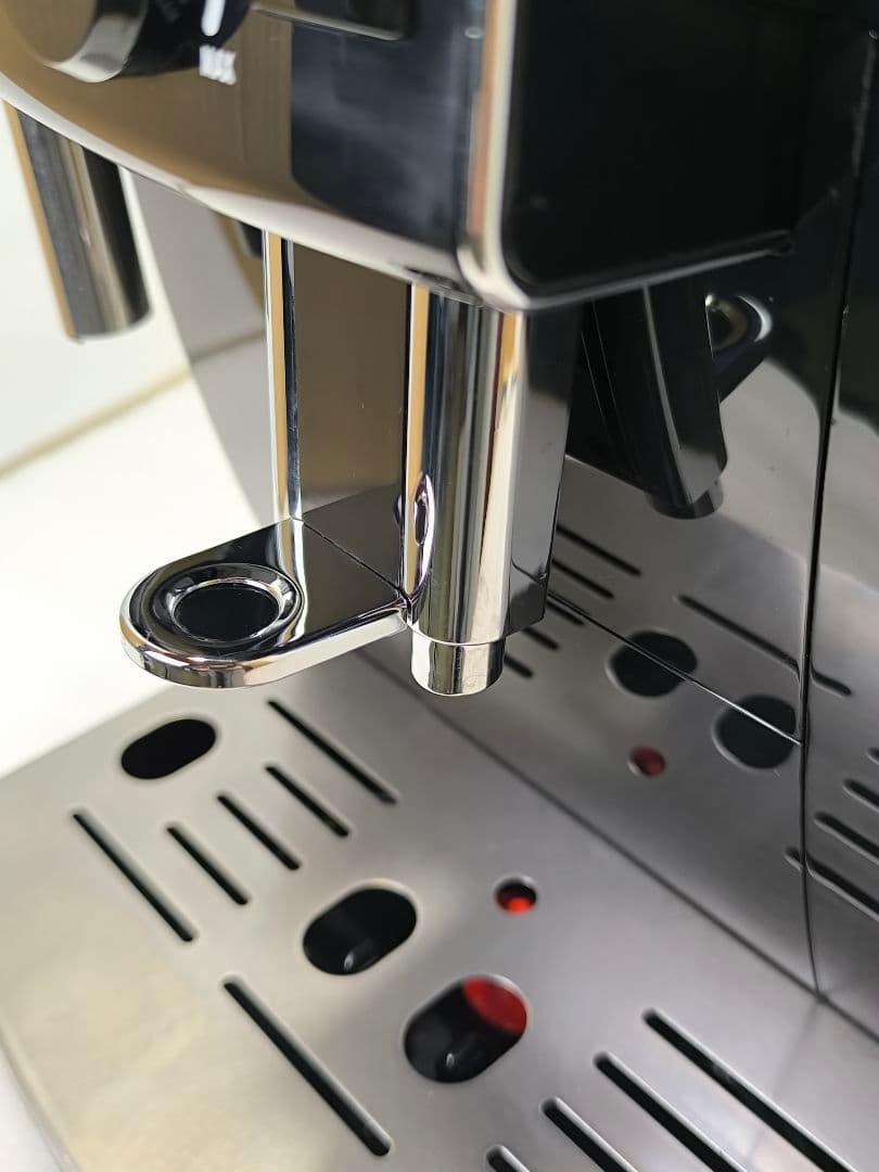 デロンギマグニフィカS コンパクト全自動コーヒーマシン ECAM23120B 3