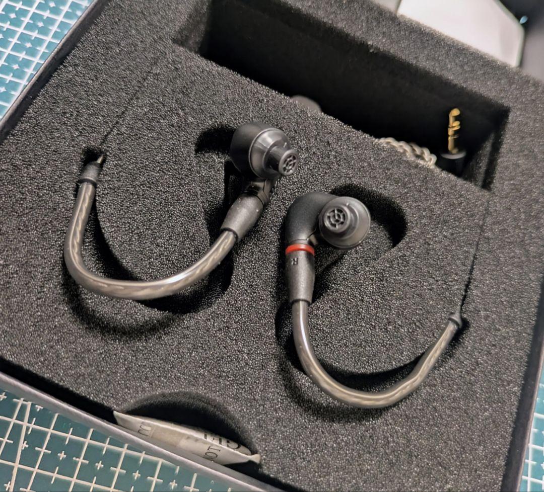 【美品】Sennheiser IE 200 有線 モニターイヤホン