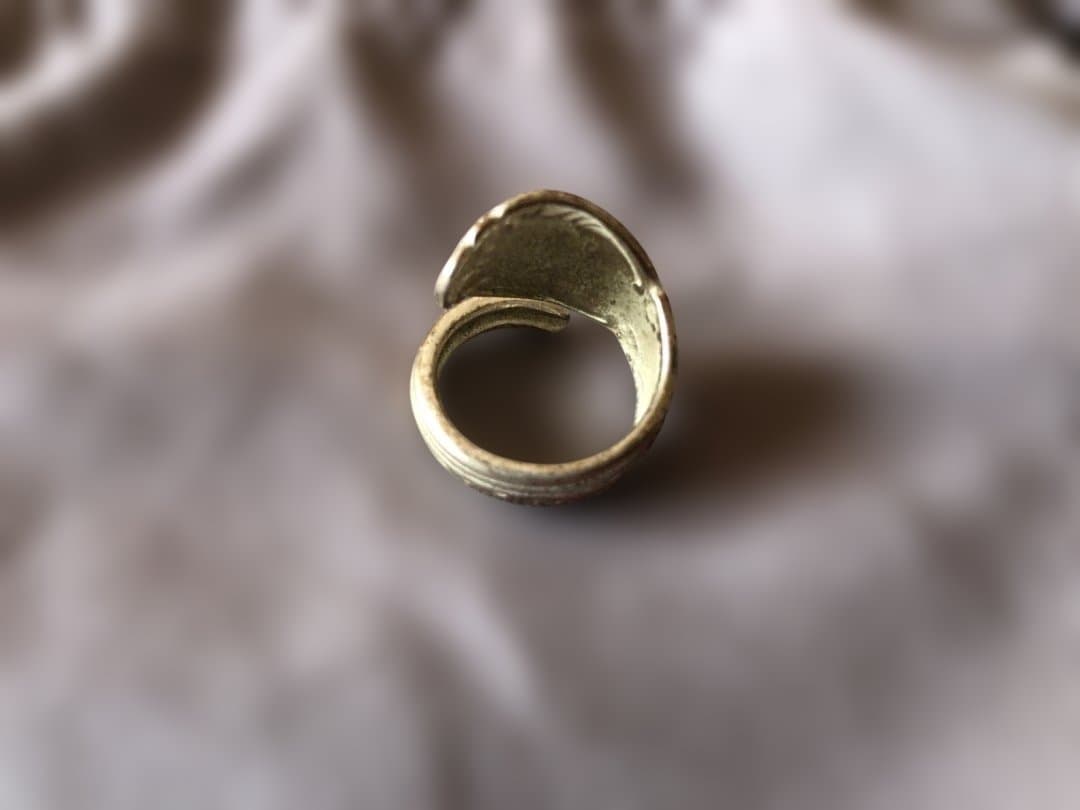 ターコイズ・コーラル装飾バングル、リング３点セット