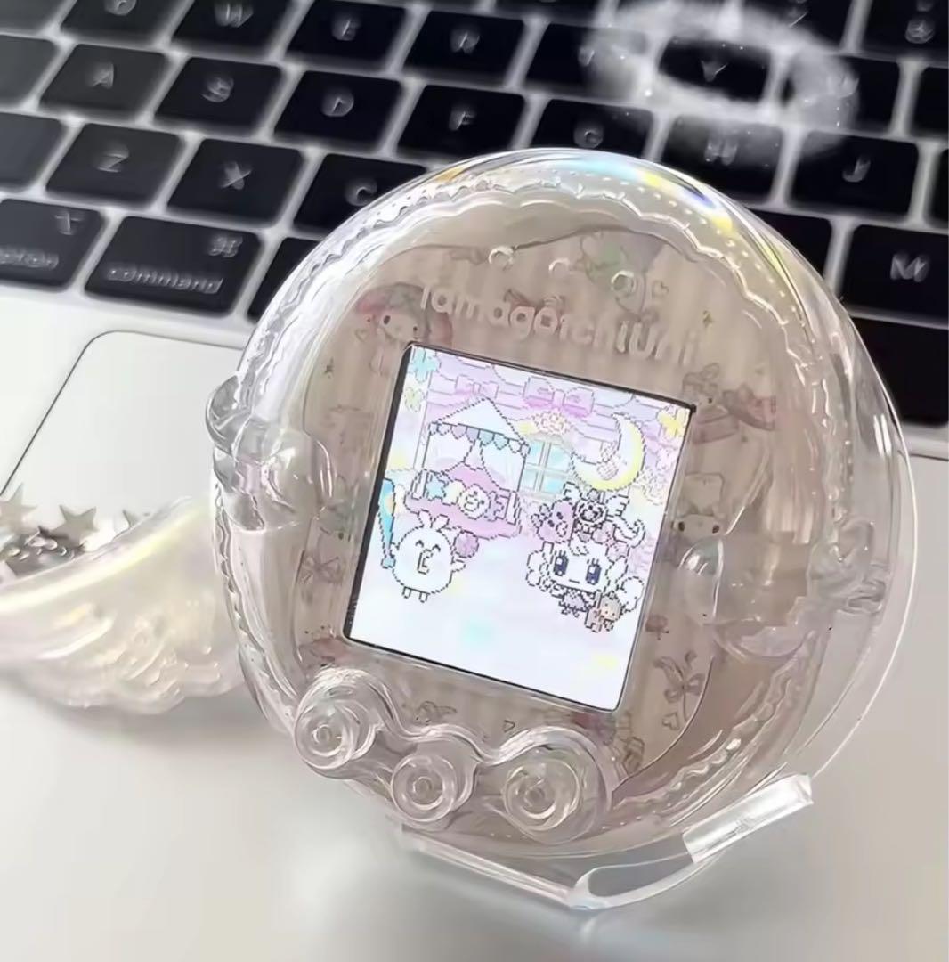 【在庫1点のみ】たまごっちユニクリアケース　カバー　エンジェル　プラグチャーム付