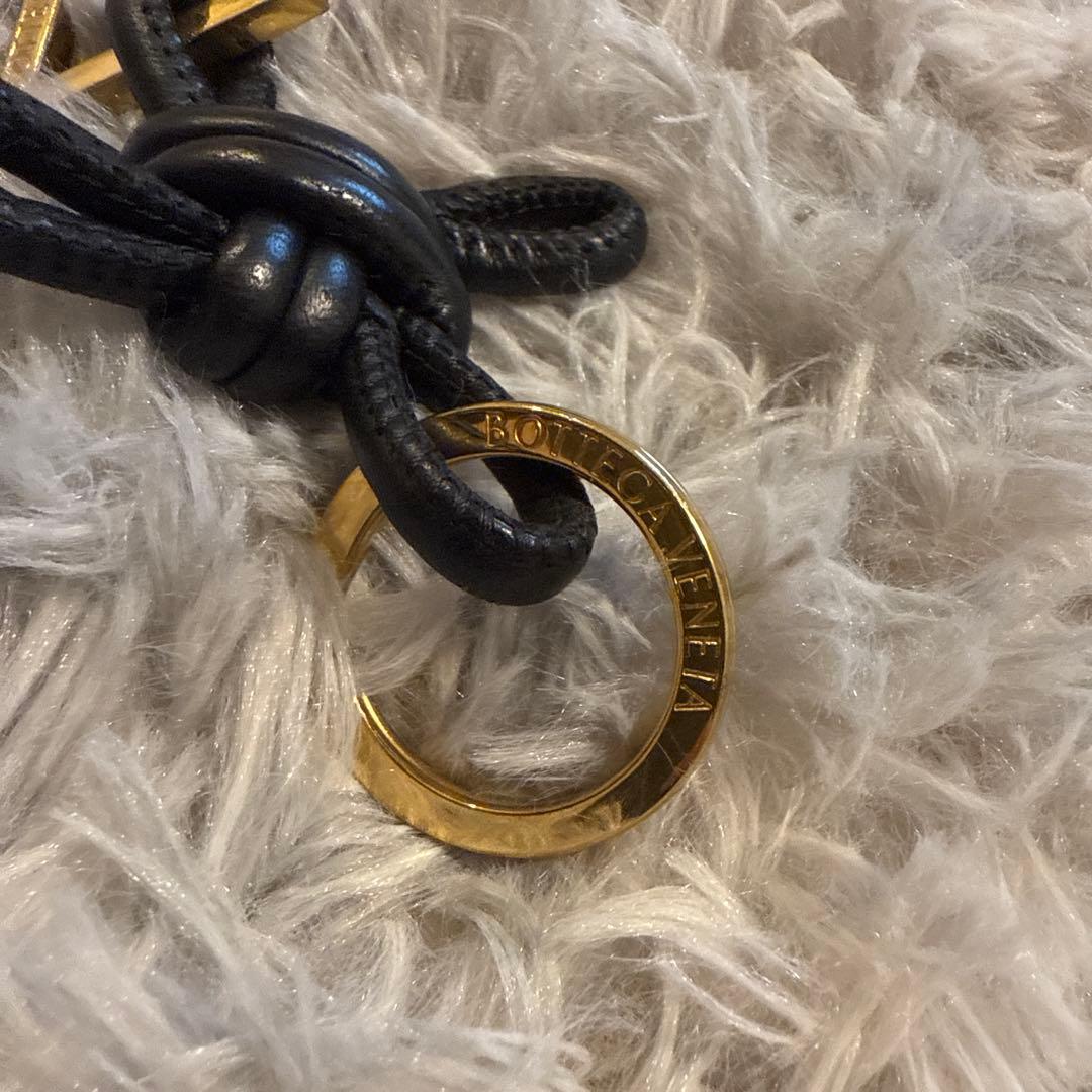 Bottega Veneta 黒レザー キーリング