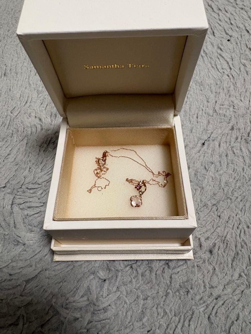 Samantha Tiara ネックレス 花モチーフ