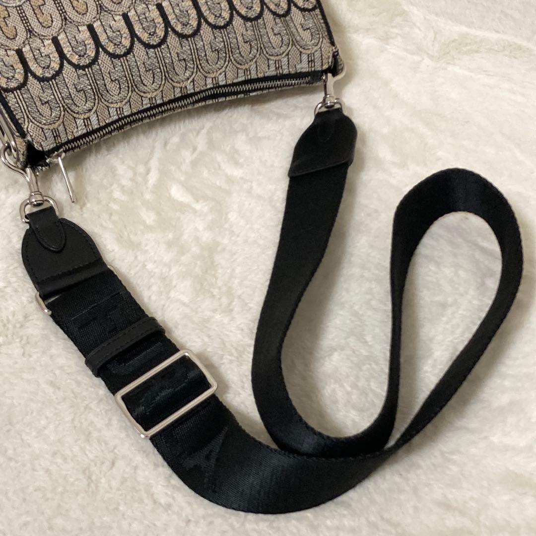 極美品 フルラ FURLA ショルダーバッグ MOON S 総柄 ロゴ