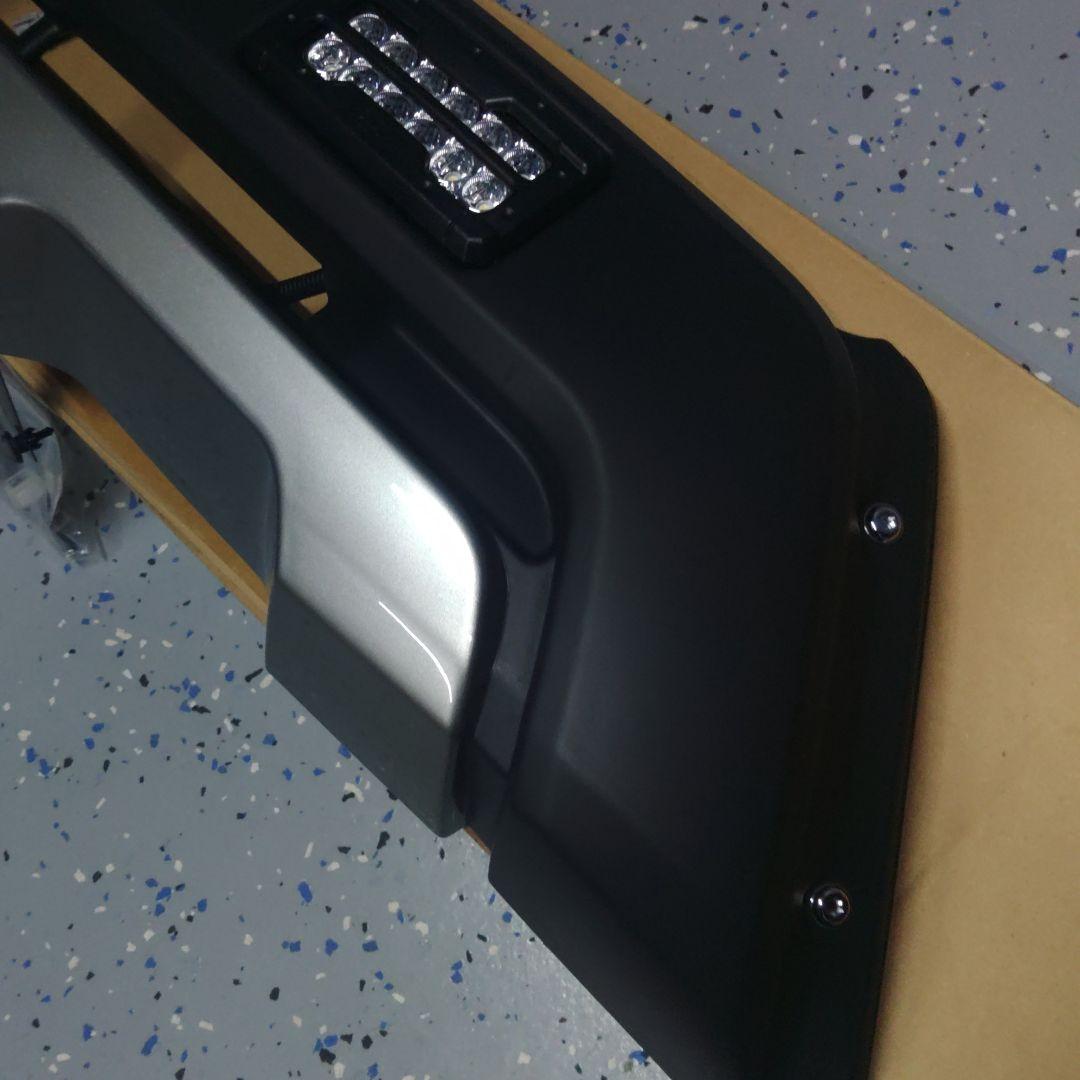 ゆってぃー様購入GR スポイラー　デイライト　ハイエース