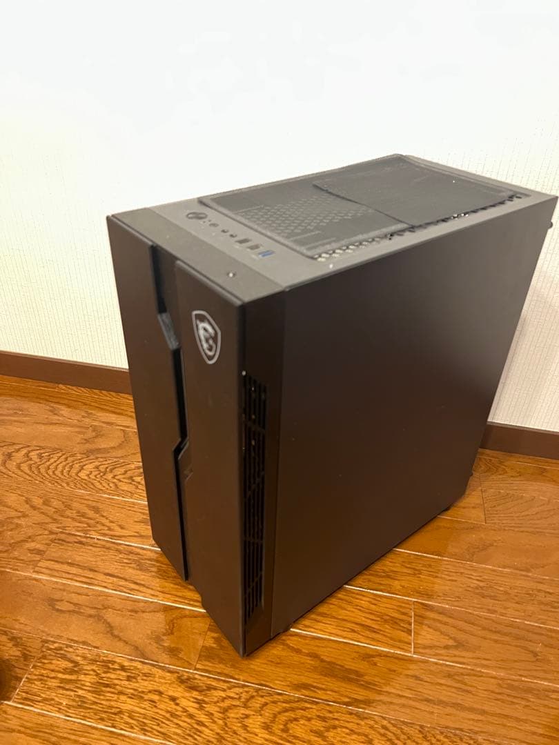 MSI MAG VAMPIRIC 010 X PCケース