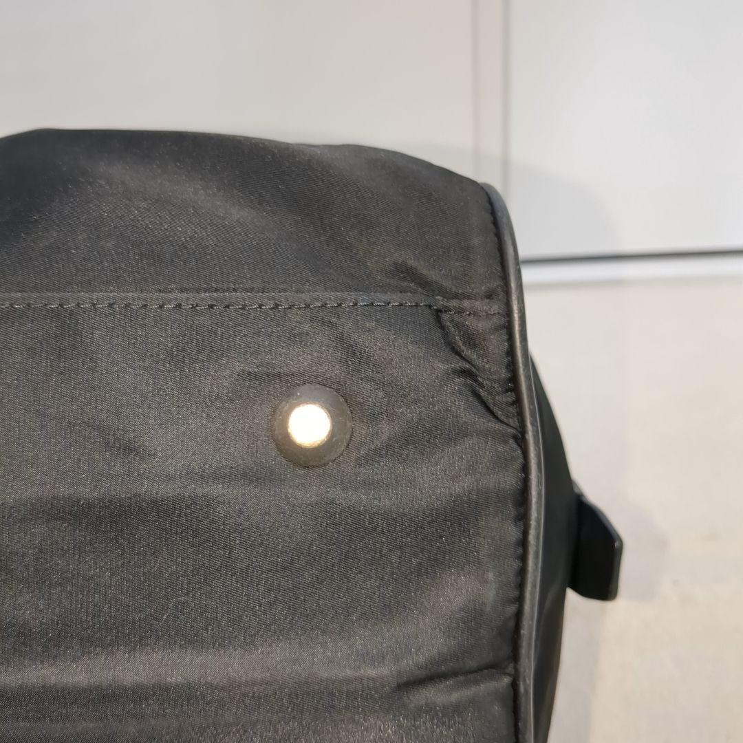 プラダ ボストンバッグ 三角ロゴ 希少色 ブラック レザーハンドル 大容量