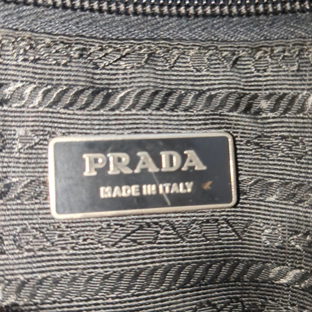 プラダ ボストンバッグ 三角ロゴ 希少色 ブラック レザーハンドル 大容量