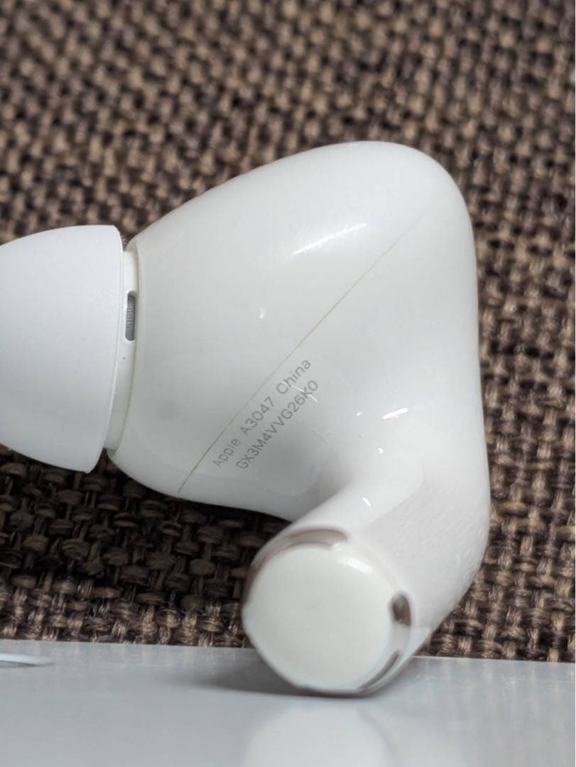 右耳 Apple AirPods Pro 第2世代 正規品 片耳1083