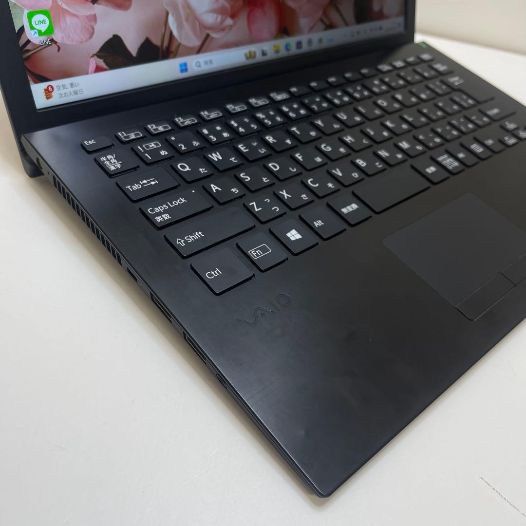 Windowsノート本体 #878 VAIO VJPG11C11N i7 8550U 8GB 256