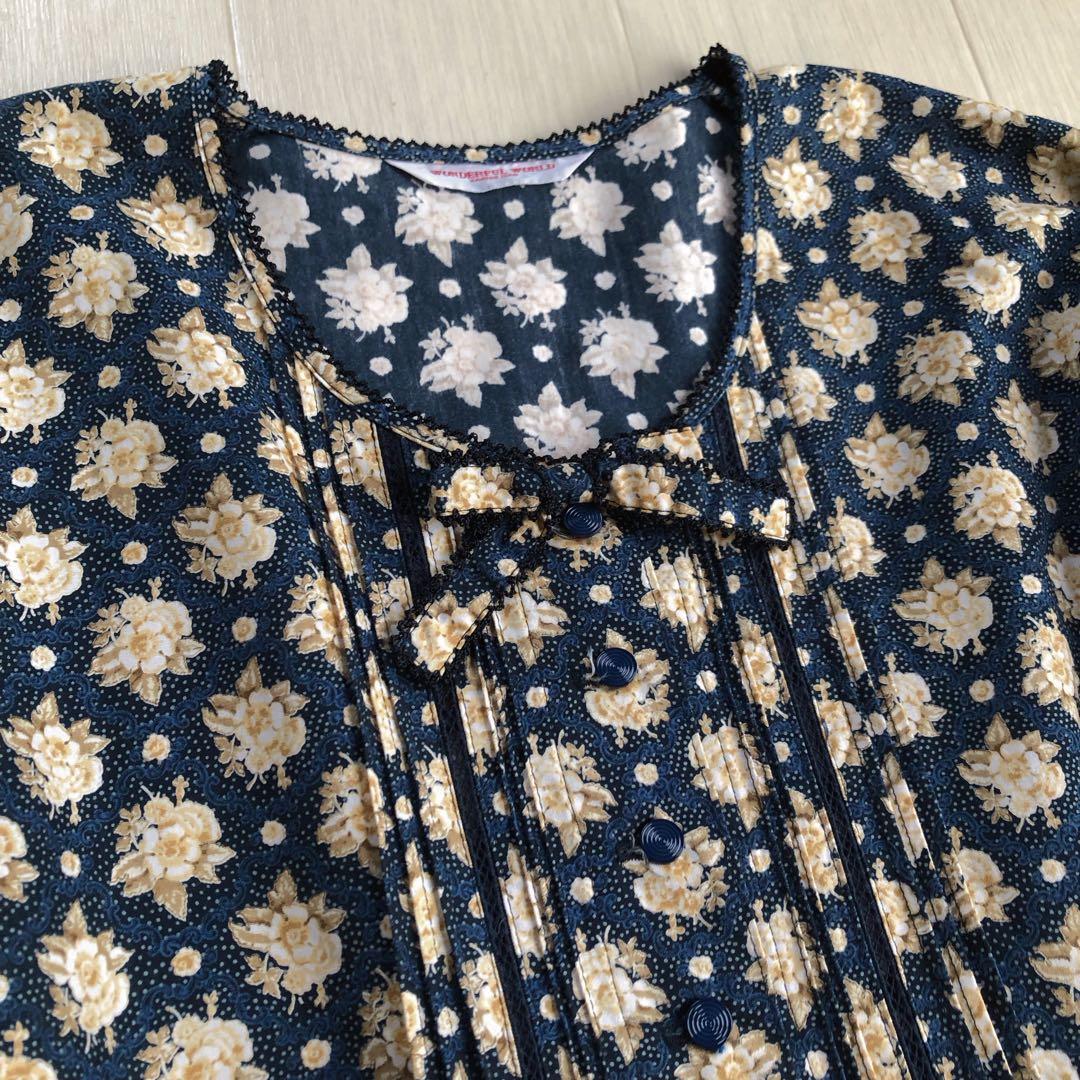 ワンダフルワールド 花柄 ピンタック マトンスリーブ 紺色 ワンピース