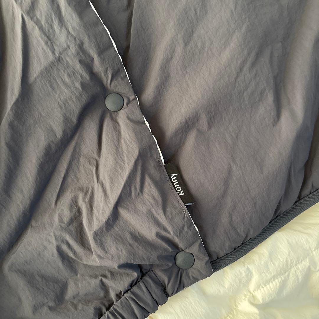コニー　リバーシブル ダウンジャケット
