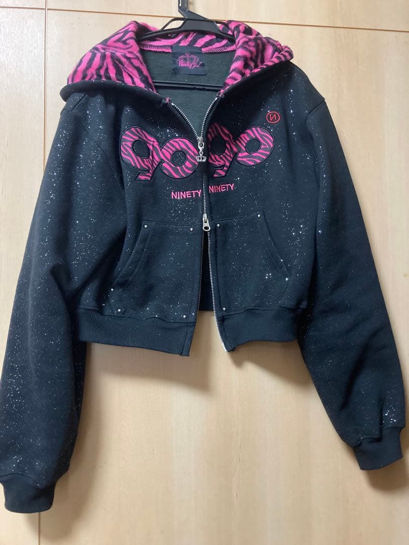 9090girlラメパーカー