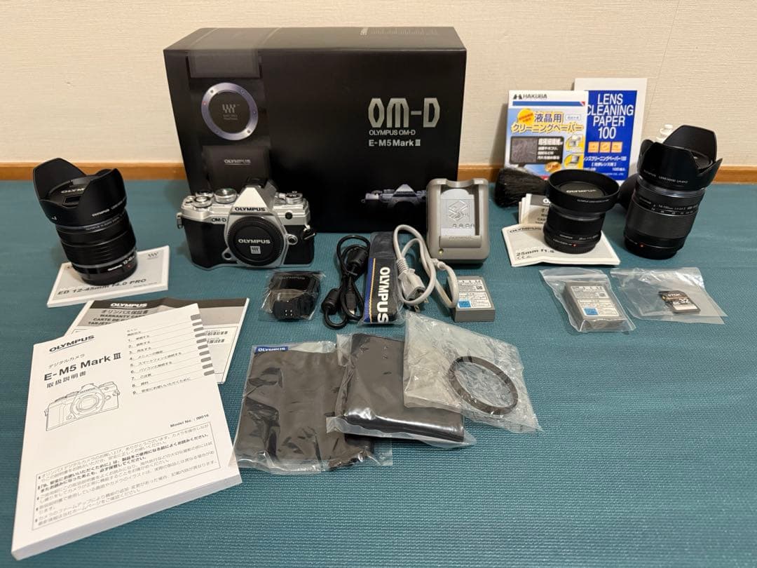 E-M5 Mark III本体+12-45㎜ F4.0 PRO+レンズ2本etc