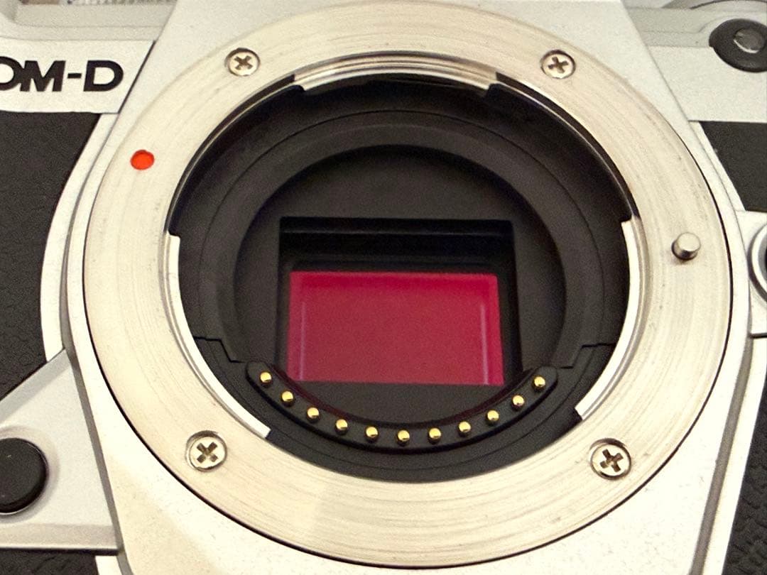 E-M5 Mark III本体+12-45㎜ F4.0 PRO+レンズ2本etc