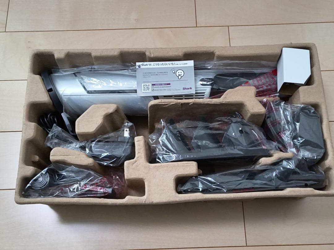 Shark EVOPOWER EX WV415JWH　充電式ハンディクリーナー