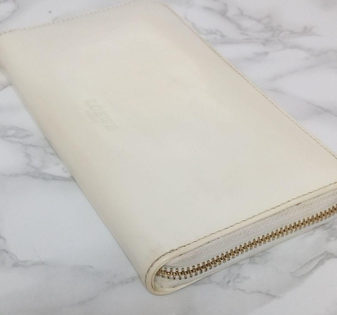LOEWE 長財布 ラウンドファスナー レザー アイボリー系 上品