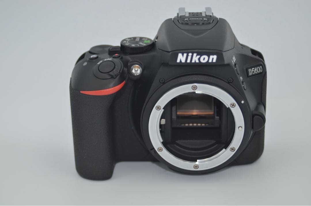 Nikon D5600 Wズームキット