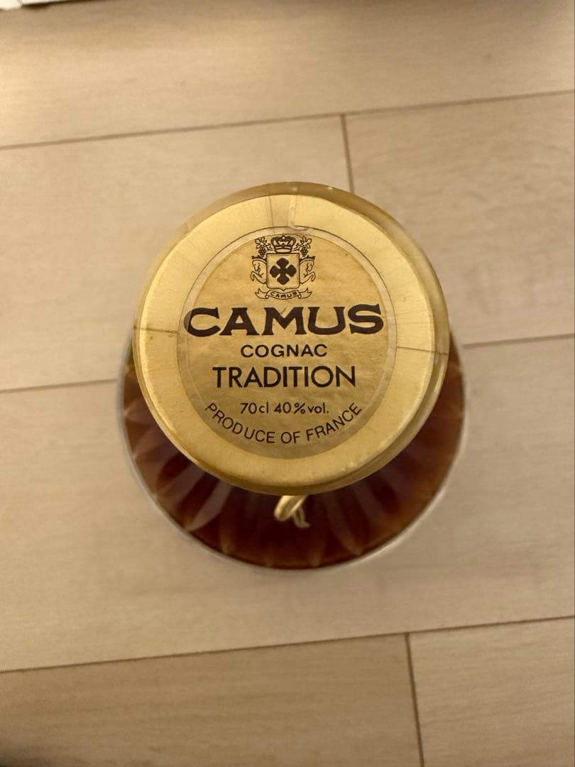 CAMUS TRADITION バカラ 700ml 40%
