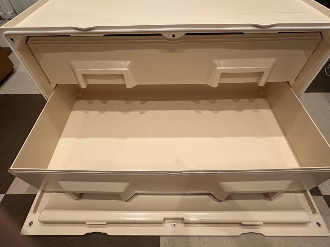 タッパーウェア　Tupperware　スーパーチェスト　クリーム　2段引き出し