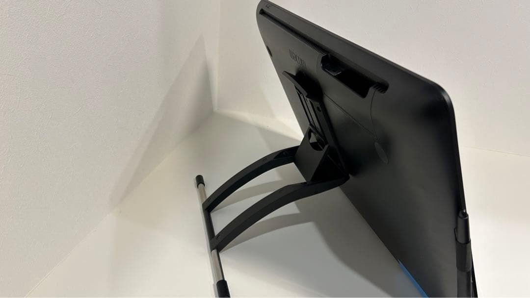 【Wacom Cintiq 22】左手デバイス付