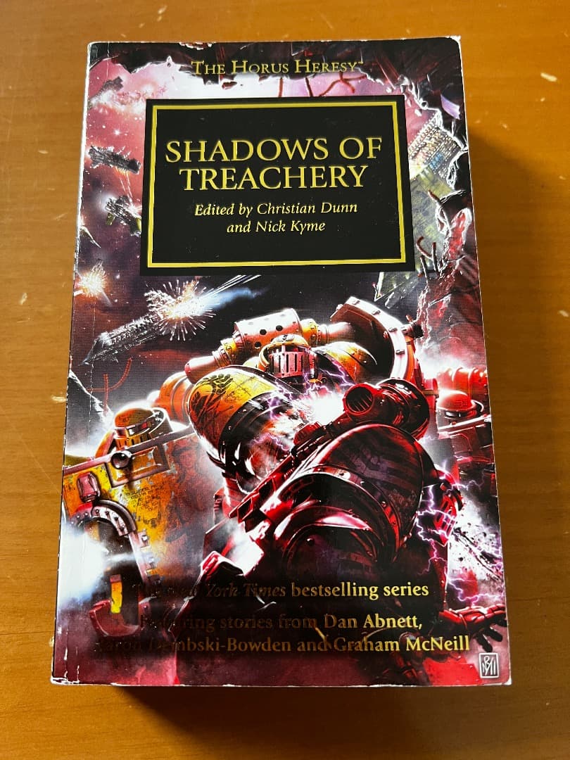 洋書 SHADOWS OF TREACHERY The Horus Heresy