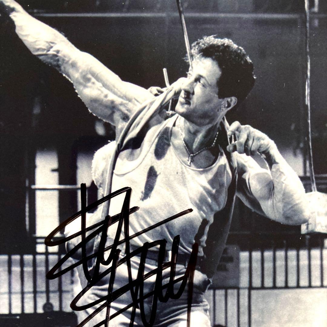 シルヴェスター・スタローン直筆サイン入り2Lサイズ写真…ロッキー