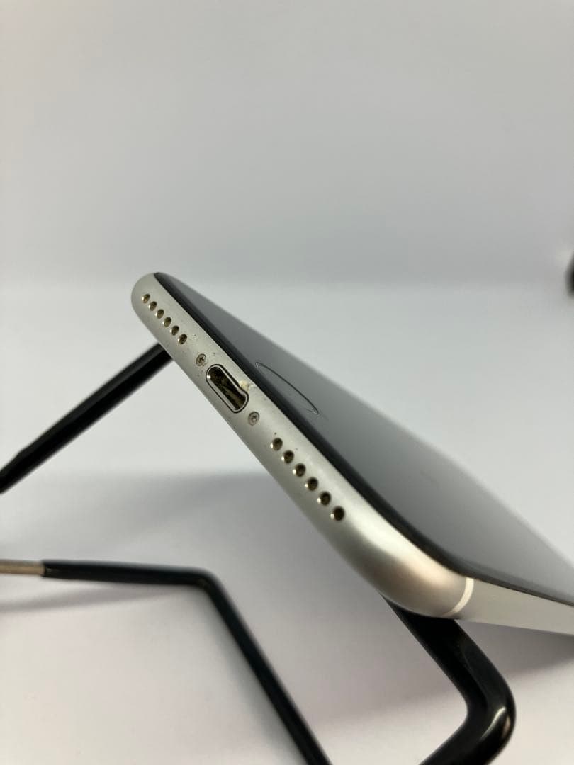 Apple iPhone SE 2 ホワイト 64GB