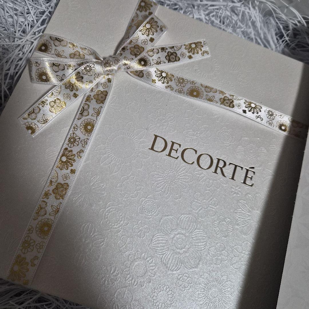 コスメデコルテ クリスマスコフレ 2025 エターナルブルームコレクション