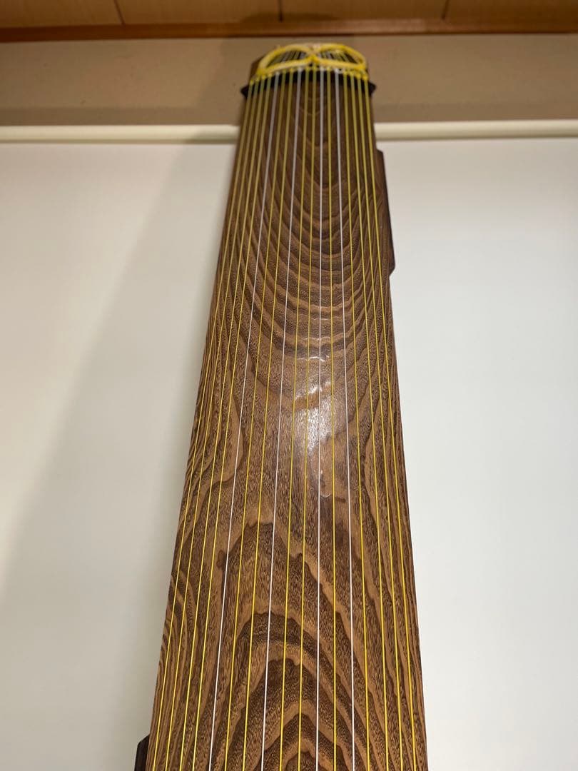 十七絃筝 紅木巻き、専用ケース付き，十七弦柱（大），十七絃猫足，ハンドル