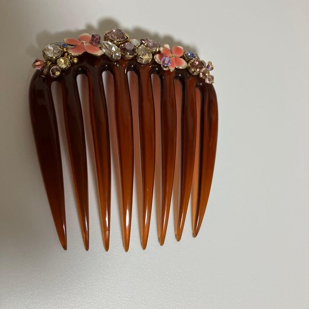 Complex Bizのスワロフスキー・クリスタルとフラワーモチーフのコーム