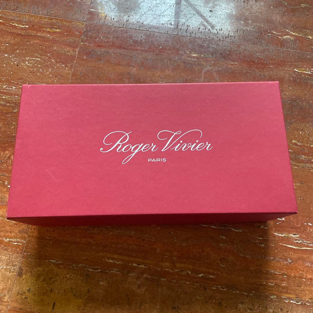 Roger Vivier ブラック ボディバッグ