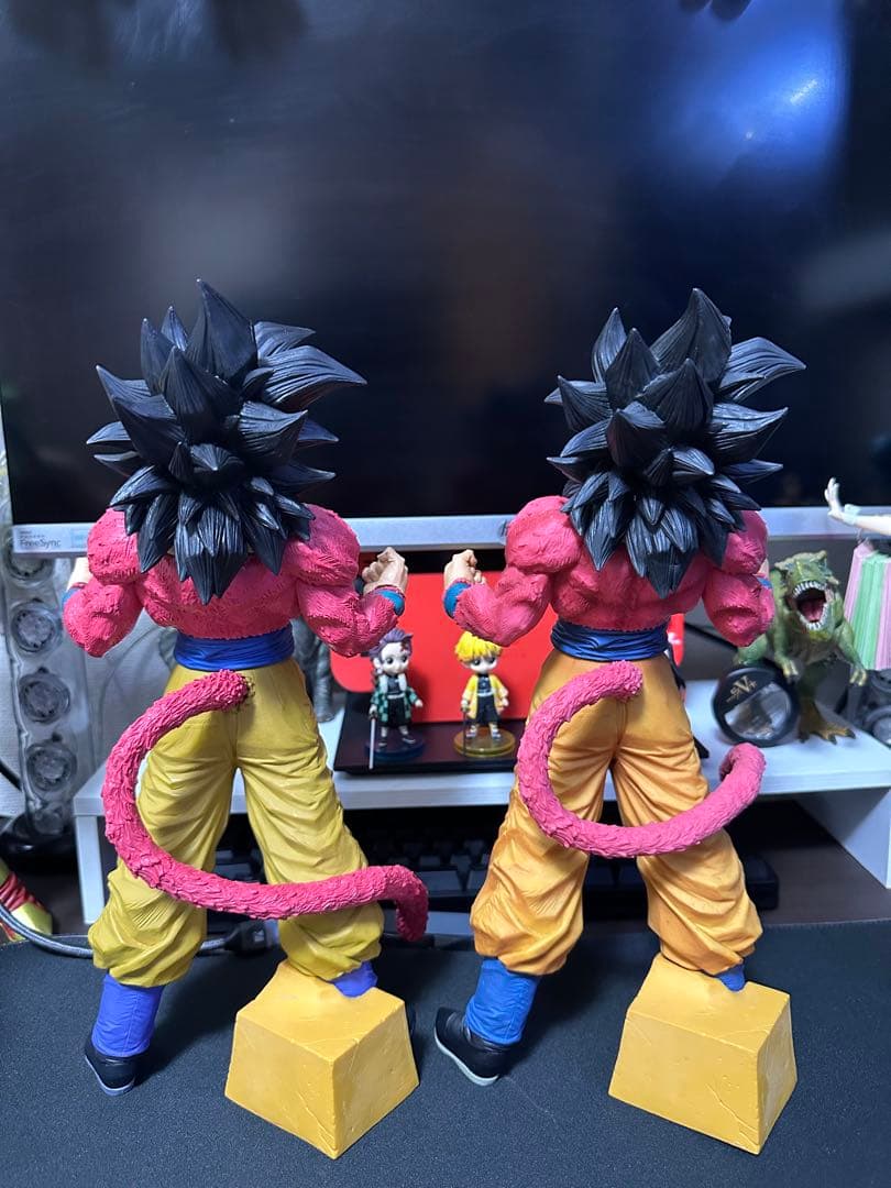 ドラゴンボール　超サイヤ人4　孫悟空SMSP マンガディメンションズ　2体セット