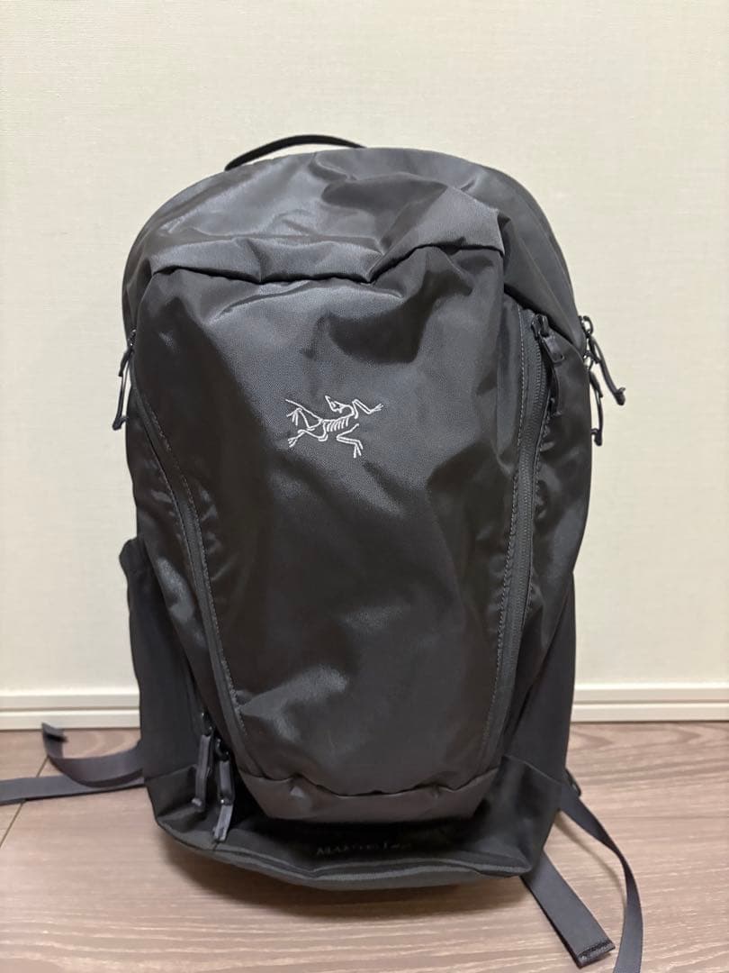 アークテリクス マンティス 26 backpack リュック グレー