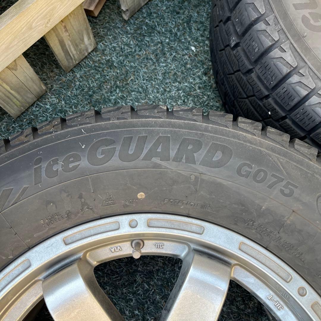 265/65R17スタッドレス　ホイールタイヤセット　プラド等に