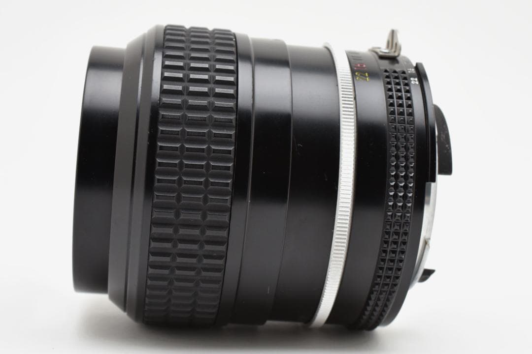 ★極上品★ Nikon Ai NIKKOR 105mm F2.5 単焦点レンズ