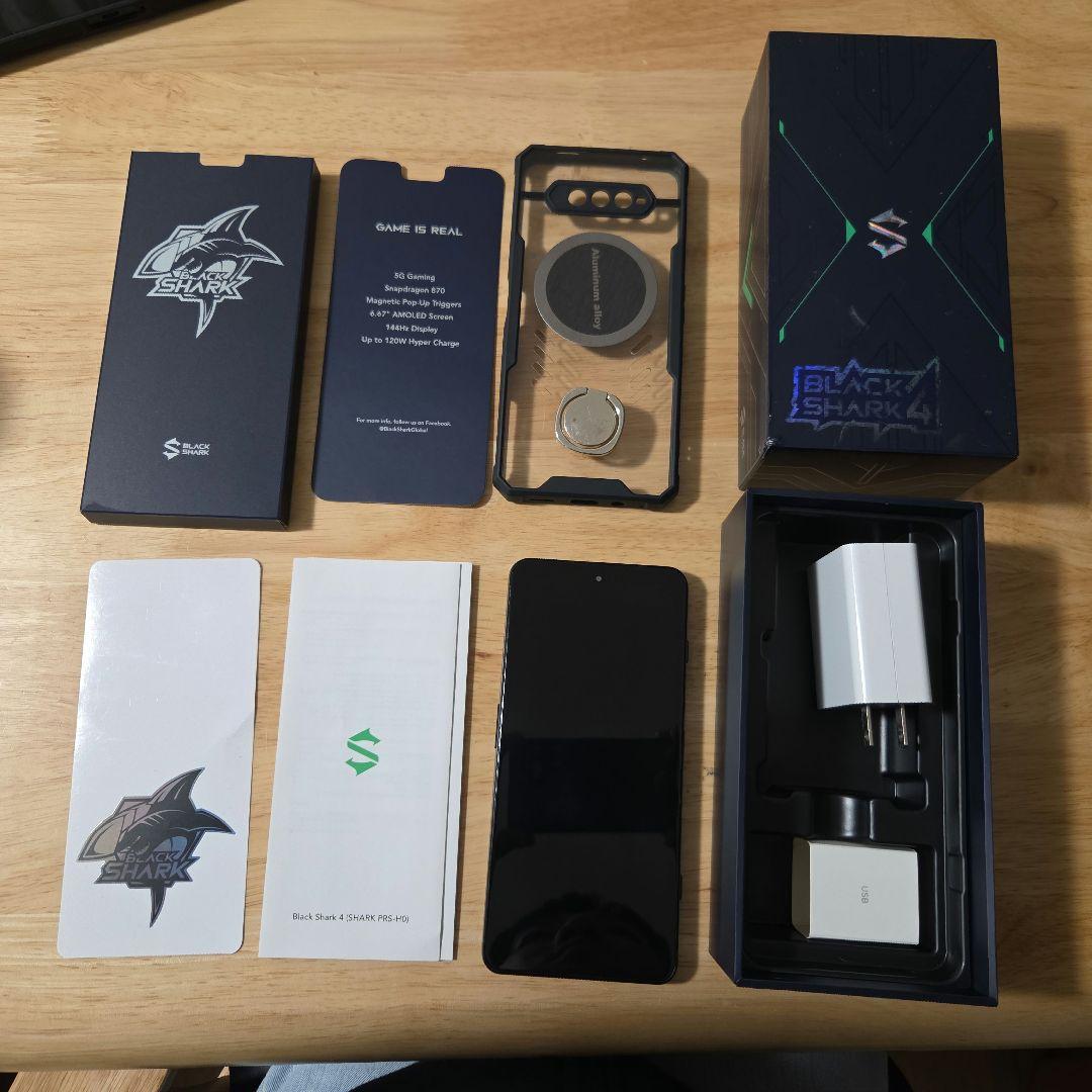 Black Shark 4 技適有　本体　箱、ケース付き　ジャンク