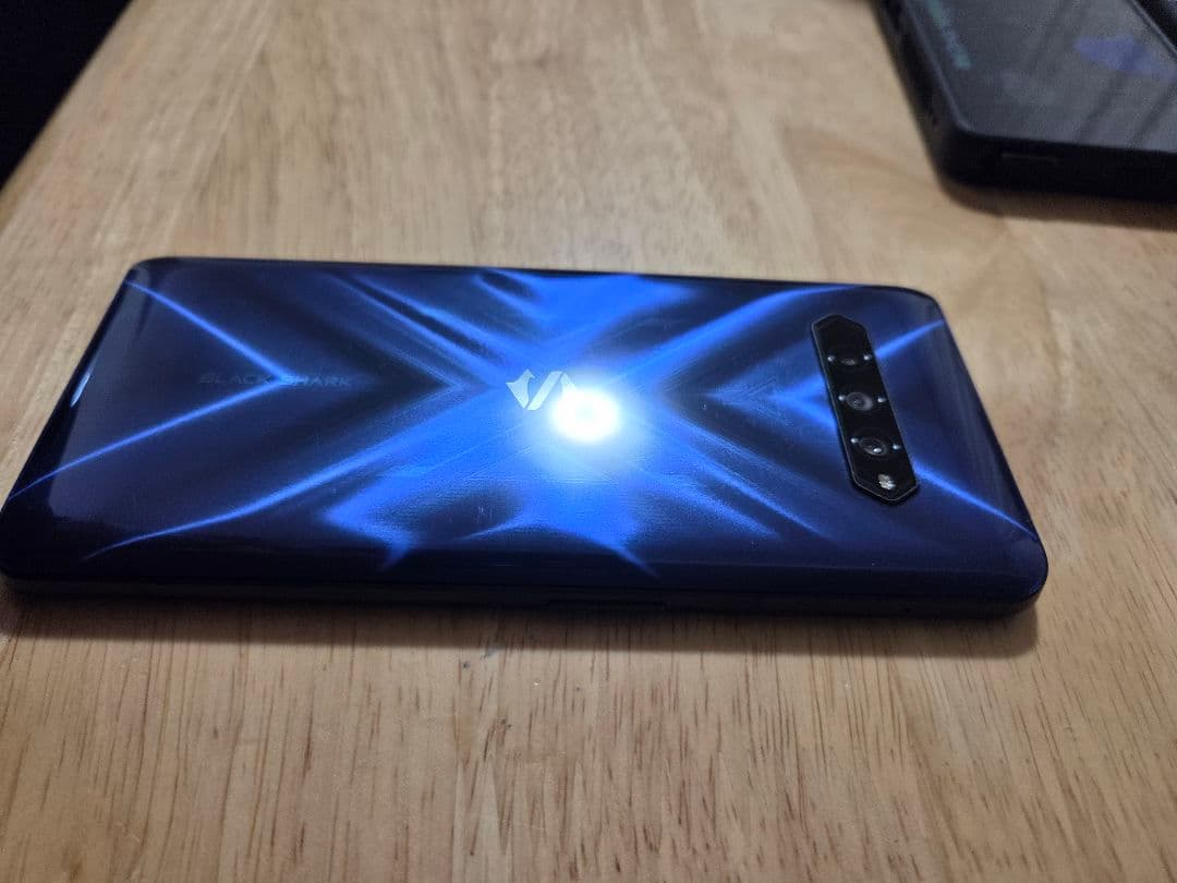 Black Shark 4 技適有　本体　箱、ケース付き　ジャンク