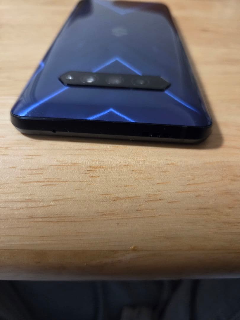 Black Shark 4 技適有　本体　箱、ケース付き　ジャンク