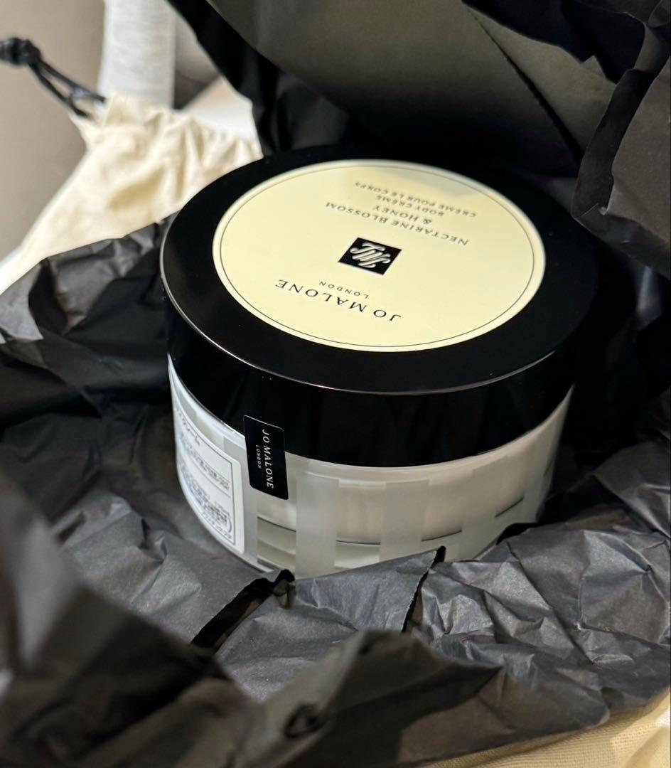 【新品】ネクタリン ブロッサム & ハニー ボディクリーム 175mL