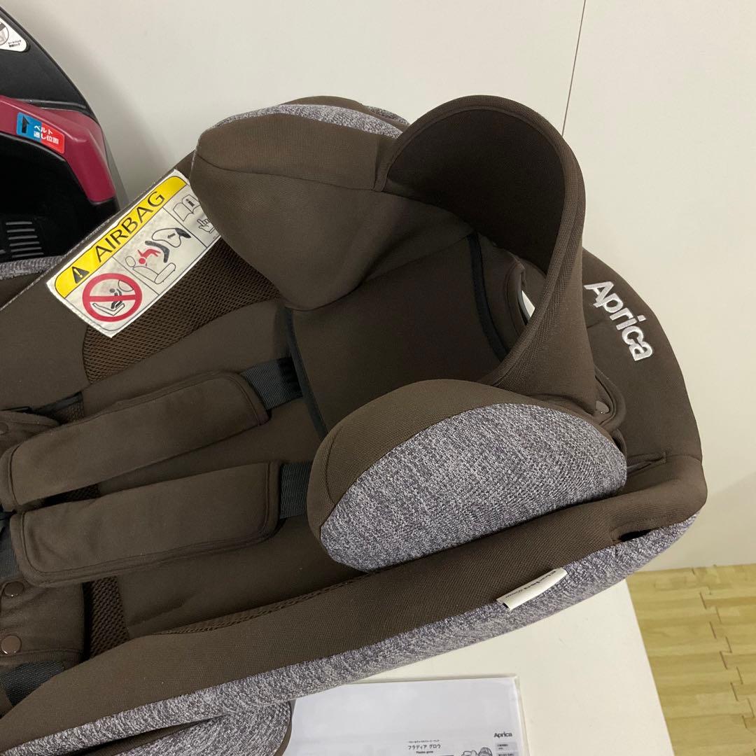 アップリカ フラディアグロウ AC 新生児対応チャイルドシート ブラウンウッド