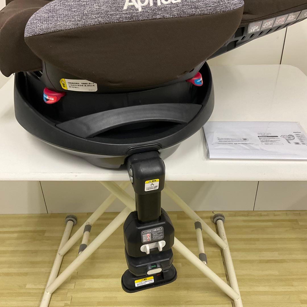 アップリカ フラディアグロウ AC 新生児対応チャイルドシート ブラウンウッド