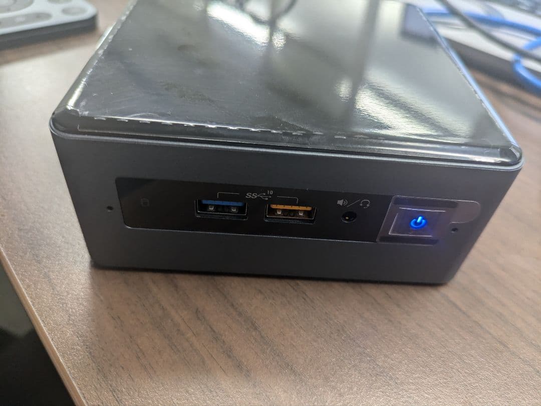 Logicool 会議室ソリューション MeetUp ミートアップ nuc