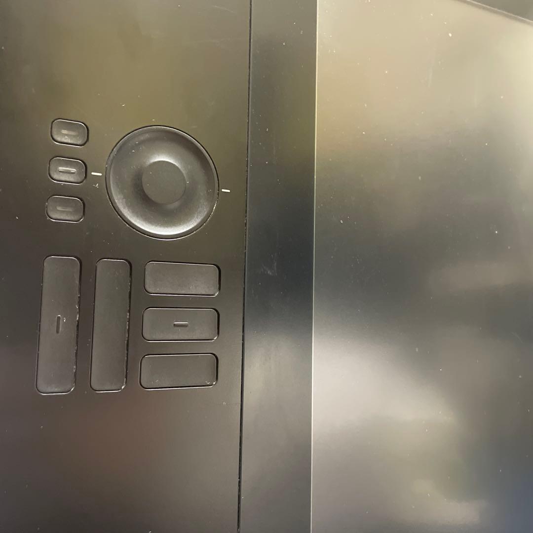 Wacom 液晶タブレット Cintiq 24HD DTK-2400 　ペン付き