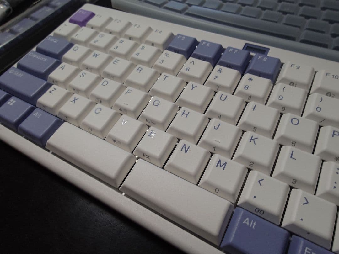 【美品】NiZ-L84 静電容量無接点 キーボード ロープロファイル