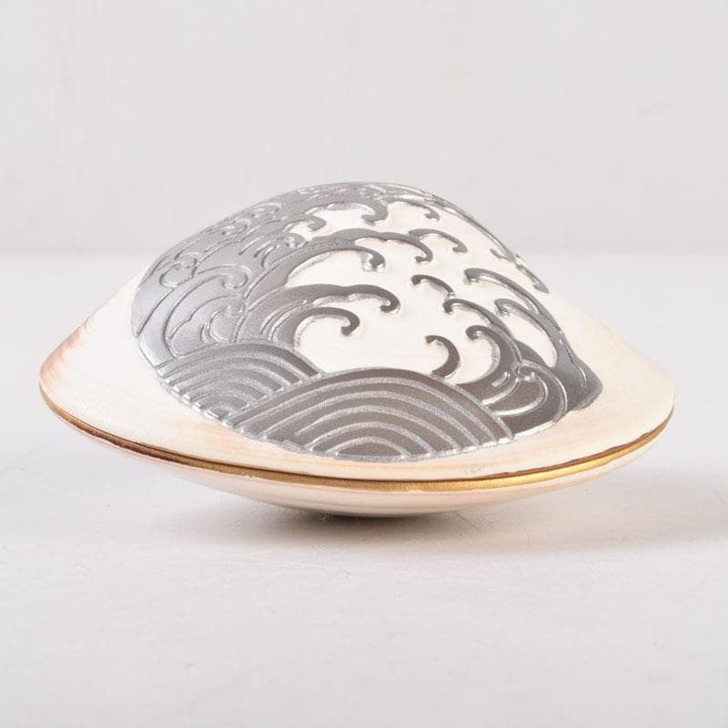 ジンジャー 　高橋正良作　浮彫　波月蒔絵　蛤香合　共箱　C　8518