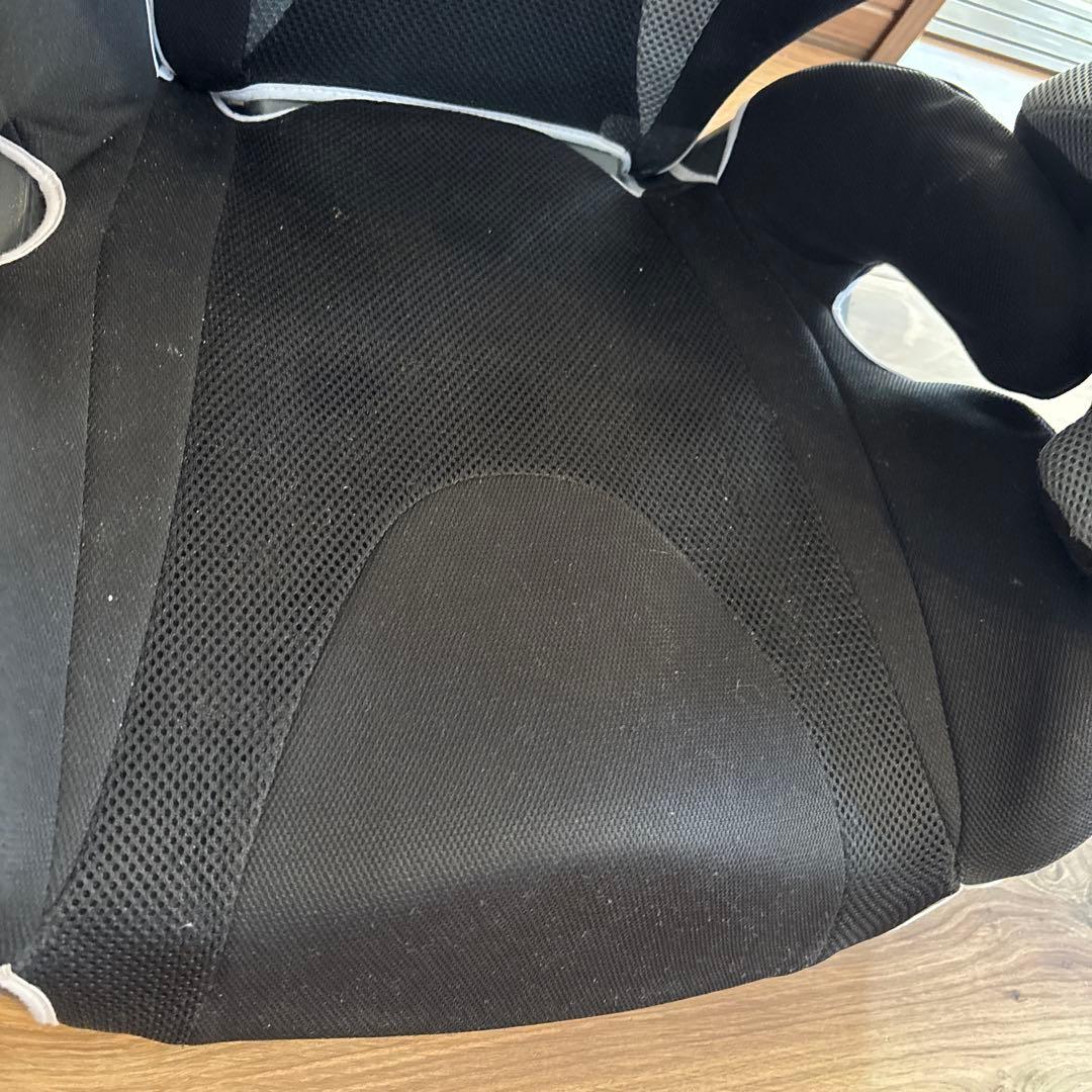 エールべべ　ジュニアシート